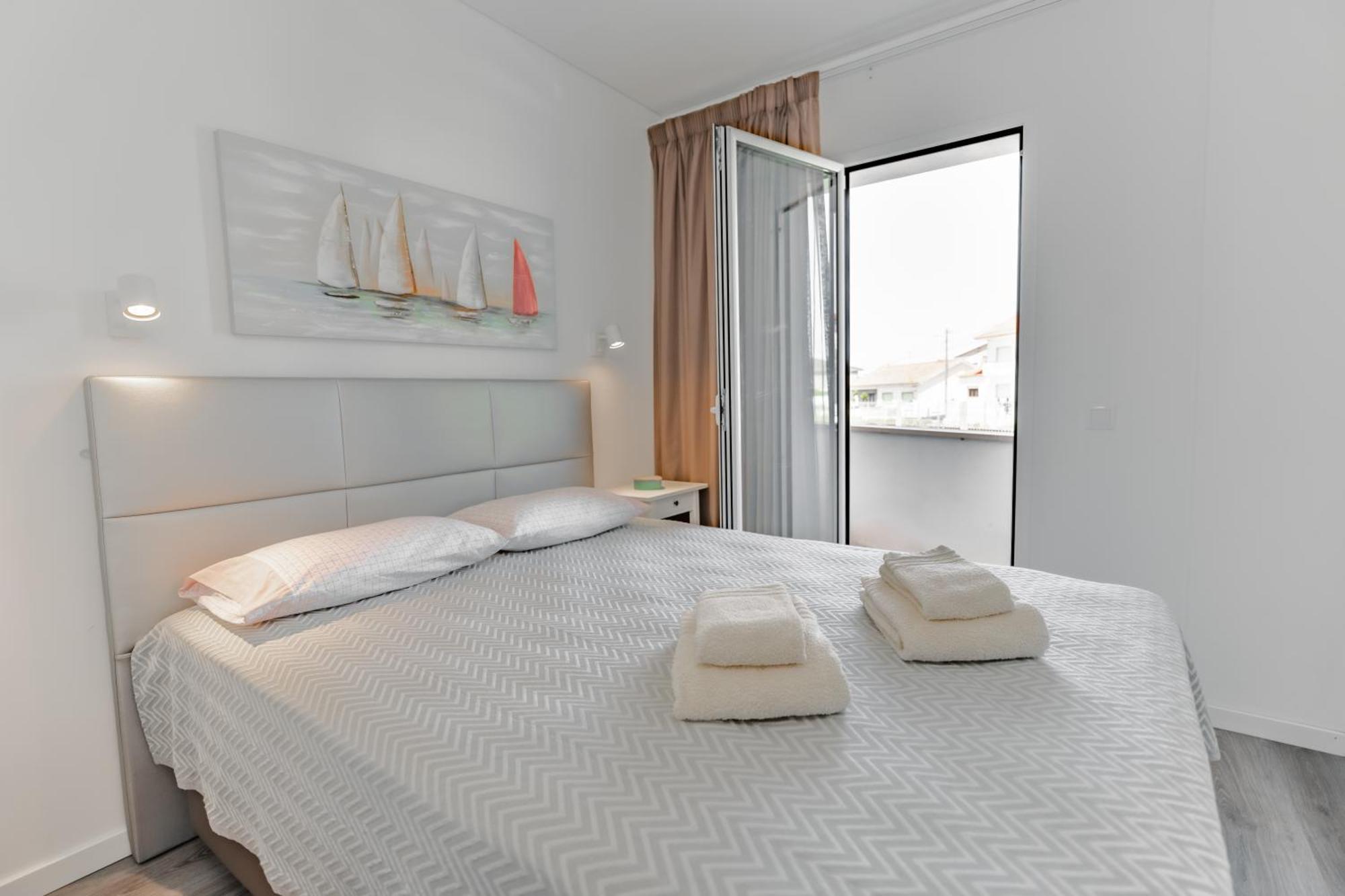 Casa Dos Terracos Apartamentos サン・マルティーニョ・ド・ポルト エクステリア 写真